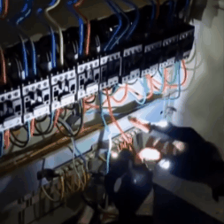 LightGrip™ – Guantes LED para correr, pedalear o pescar de noche sin perder visibilidad